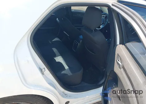 2020 Chrysler 300 Touring from USA, damaged, VIN 2C3CCAAG6LH137471